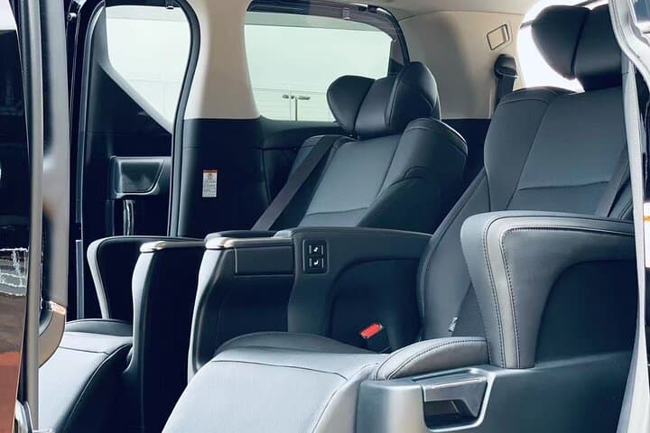 Private Haneda Airport (HND) to Central Tokyo City Transfer
