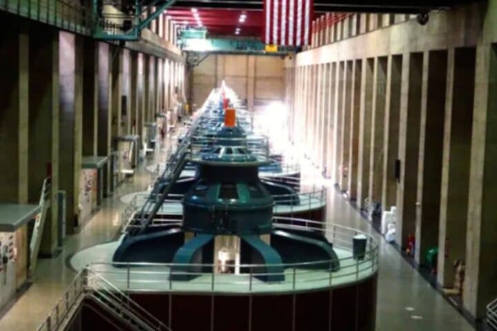 Small Group Hoover Dam: From Above, On Top and Below Tour
