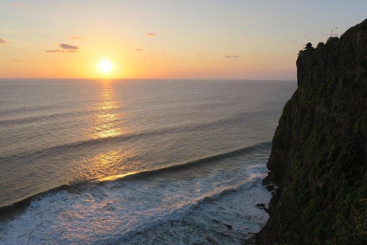 Uluwatu Sunset & Kecak Dance Show with Jimbaran Dinner