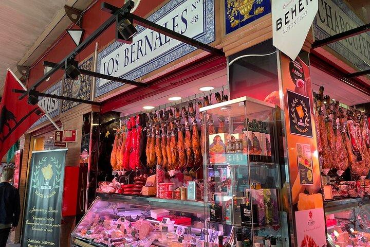 Seville: Triana Market Tapas Tour