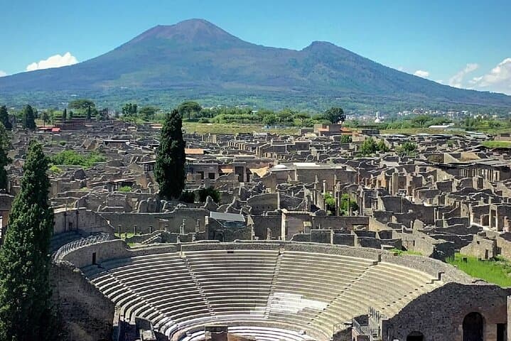 Private Guided Day to Pompeii, Amalfi Coast and Positano