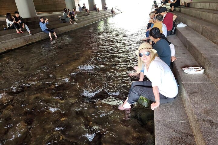 Full Day- Essential Seoul City Tour & Gourmet Tour(including Lunch and Dinner)