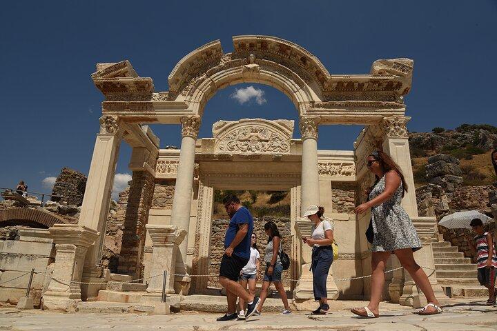 Top-Rated Ephesus and House of Virgin Mary Tour for Cruisers