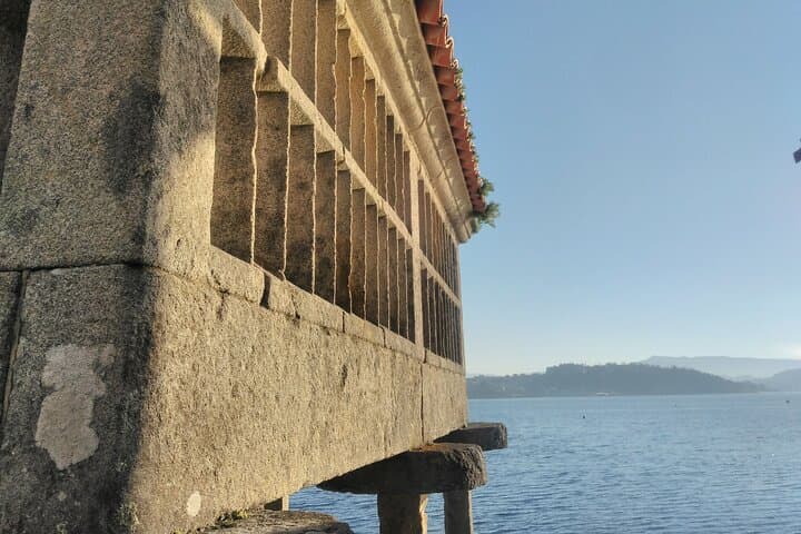 Rías Baixas - Arousa Island, Combarro and Mussel Boat