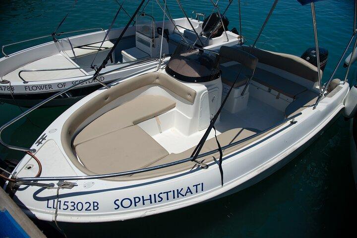 Luxury Eden 18 Private Self-drive boat hire to Blue Lagoon & more