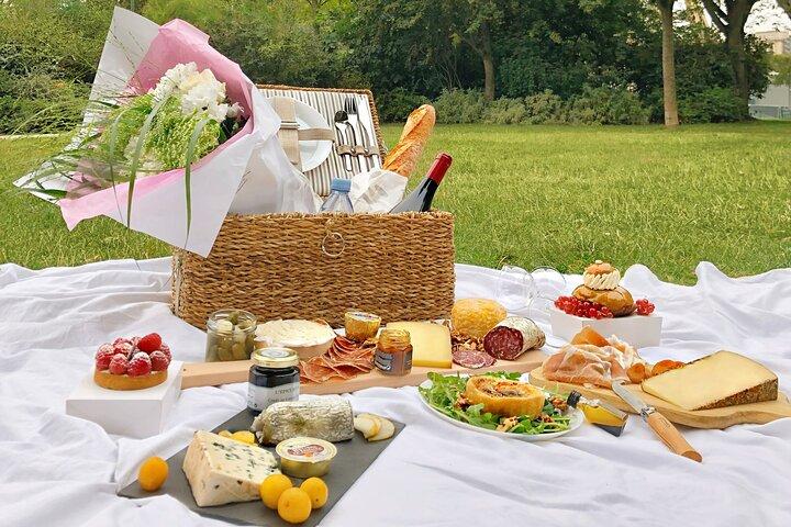 Experience a Decadent French Picnic with Wine Pairing in Paris