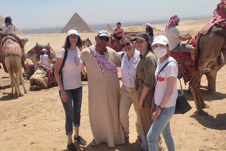 Cairo, Giza Pyramids, Great Sphinx, Egyptian Museum and Bazaar Private Tour