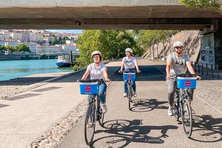 Electric bike ride in the Parc de la Tête d'Or - 2h