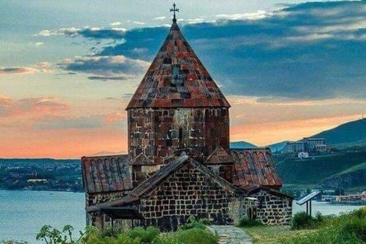 Private Day Trip to Symphony of Stones-Garni-Geghard & Lake Sevan
