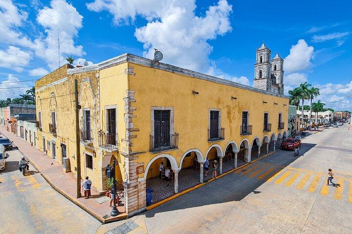 Chichen Itza Tour Plus with Cenote and Round Transportation