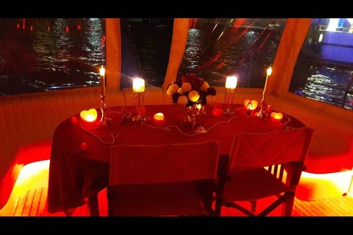 Istanbul:Private Yacht Cruise with Maiden's Tower Visit
