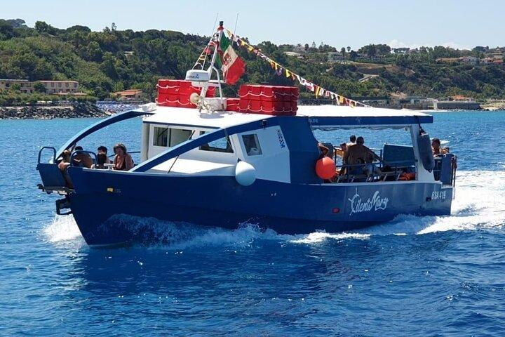 Capo Vaticano Boat Tour with Snorkeling and Aperitif from Tropea