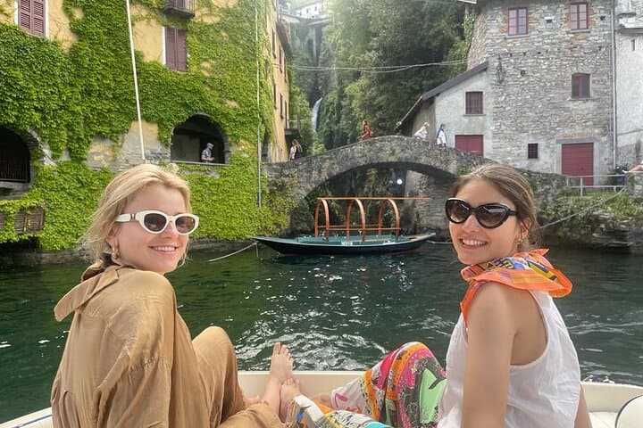 4H Como Lake Cruise drop of Bellagio and Varenna on Mostes Boat