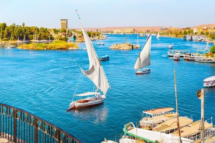 Luxury Cruise from Aswan to Luxor (4 Days with Abu Simbel Temple)
