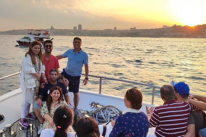 Istanbul Sunset Cruise Experience on Luxury Yacht -Local guide