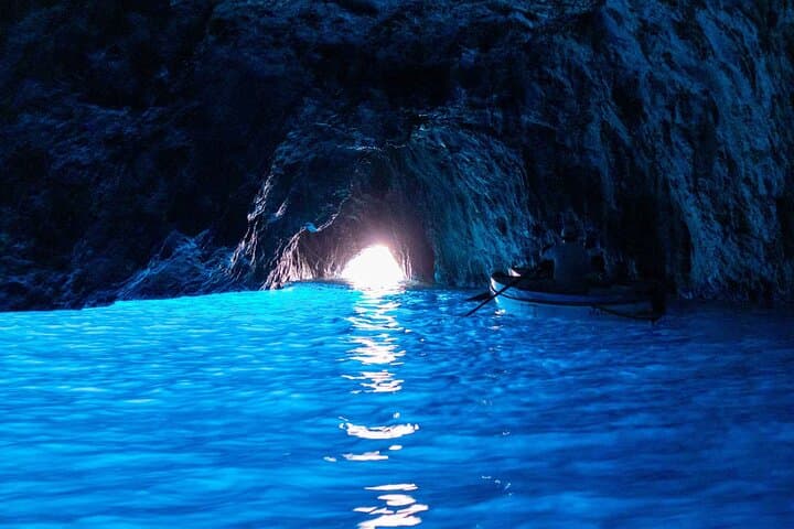 Capri Island Guided Boat Tour with Pickup from Naples