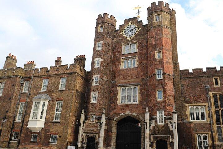 Buckingham Palace, St James Palace & Tea at Kensington Palace