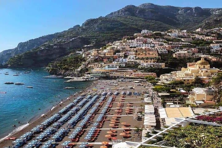 Full-Day Private Guided Tour to Positano and Sorrento and Pompeii from Naples