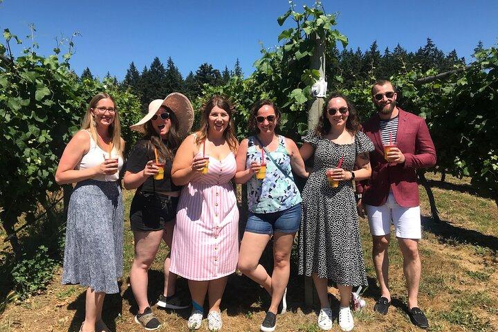 Kelowna Wine Tour - Okanagan Vineyards