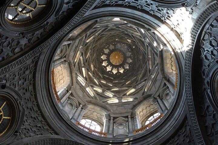 Turin: Private Tour on The Path of The Holy Shroud