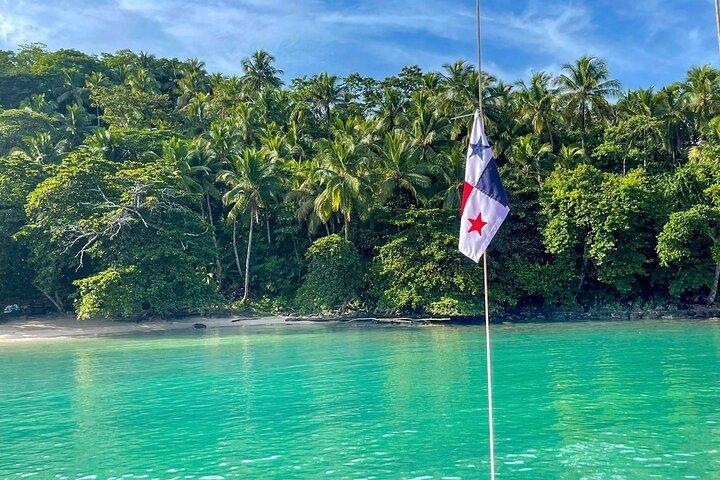 Full-Day Caribbean Catamaran Cruise: Beaches, Snorkeling & Lunch