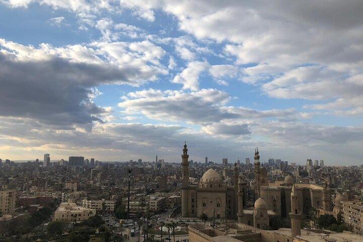 Day tour to Pyramids, Egyptian Museum and Bazaar from Cairo&Giza