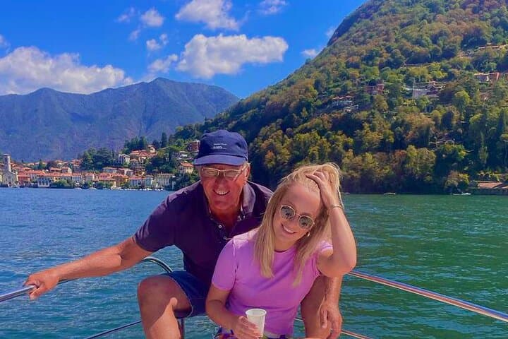 Classic boat tour on Lake Como