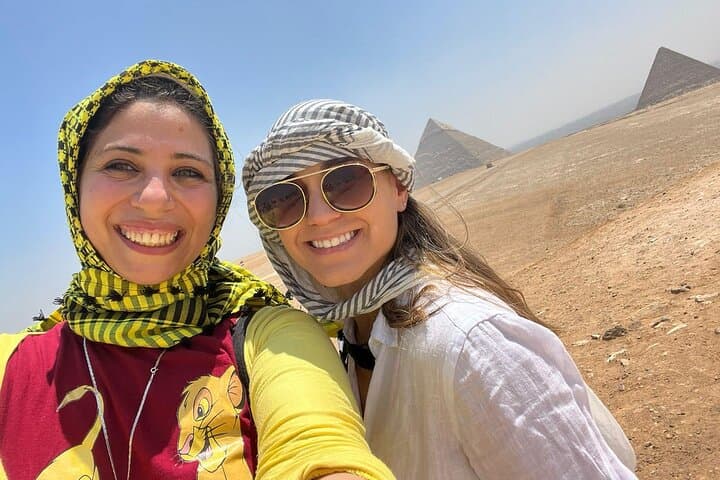 Cairo Stopover-day tour from Cairo airport Visiting Giza Pyramids