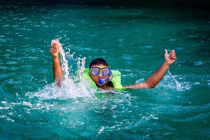 Key West from Miami with Snorkeling, Drinks and Hard Rock Cafe Meal