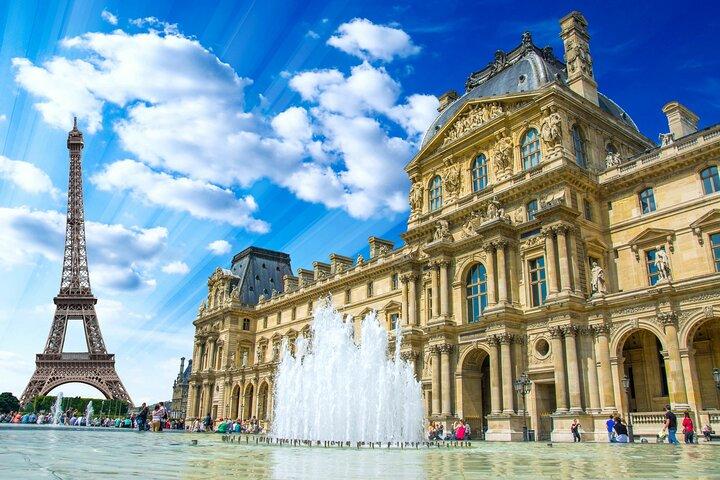Paris's Old Town and Top 10 Sights Private Car Tour