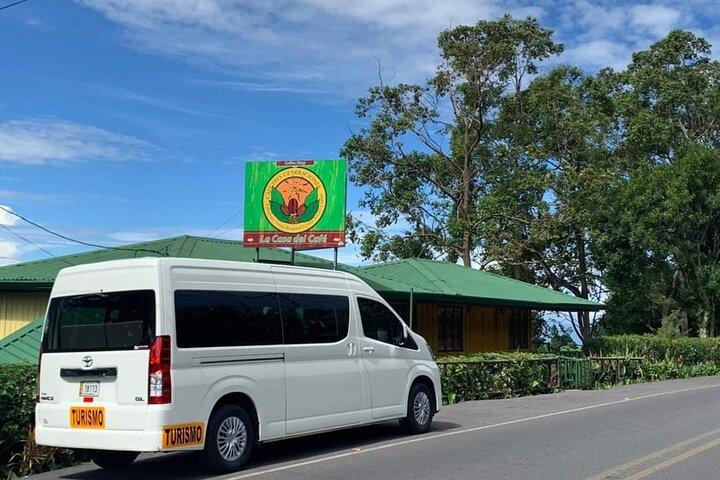 Poás Volcano, Coffee Plantation and La Paz Waterfall Gardens Tour