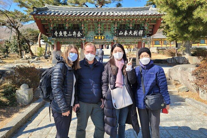 Busan Beomeosa Temple & Hongbeopsa Temple with Bibimbap lunch