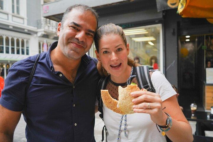 Athens Greek Breakfast Walking Tour with a Foodie