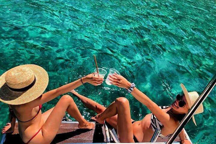 Private boat tour - caves, snorkeling, bays and beaches