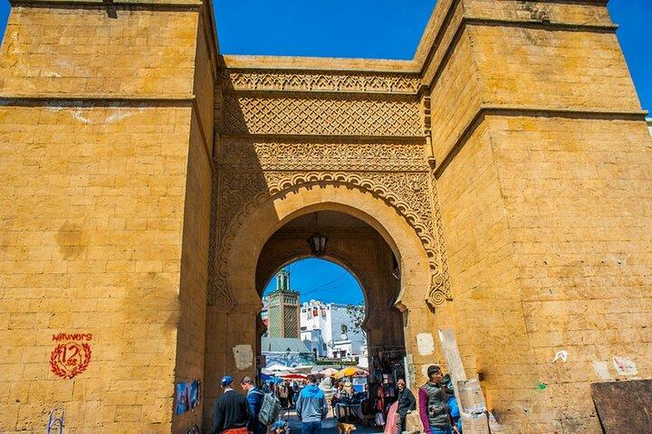 Casablanca Highlights: Medina, Habous & Rick’s Café Photo Stop