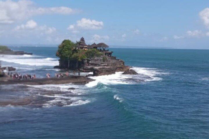 Half Day Tanah Lot Temple Private Guided Tour