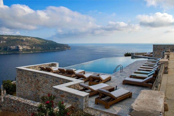 5 Day Majestic Peloponnese Private Tour From Athens with 4* Hotel Included