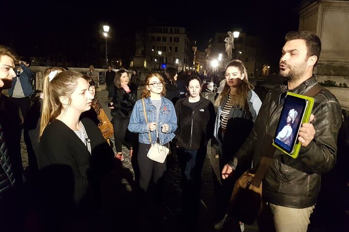 Ghosts and Crimes of Rome Night Walk