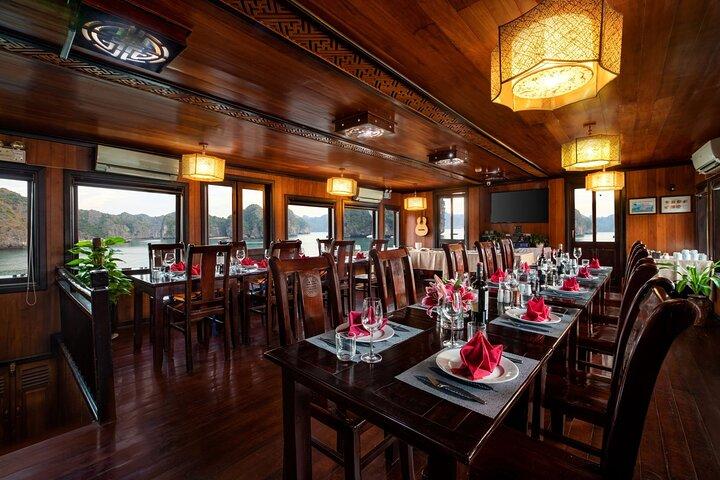 Bai Tu Long bay Deluxe cruise 2D1N: fishing villages, meals, cave, kayaking