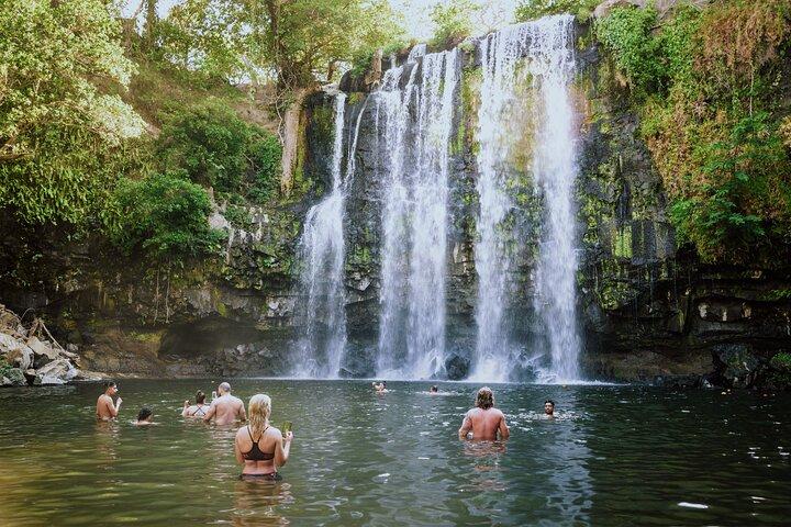Rio Celeste Hiking, Sloth Sanctuary & Llanos de Cortes Waterfall Tour