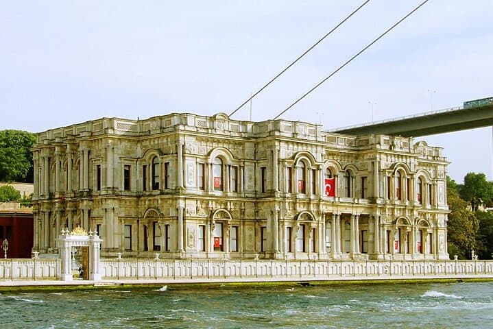 Bosphorus Tour & Spice Bazaar (Half Day Morning Tour)