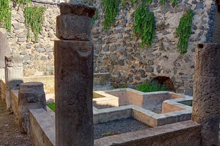 Private Tour in Herculaneum with an authorized guide