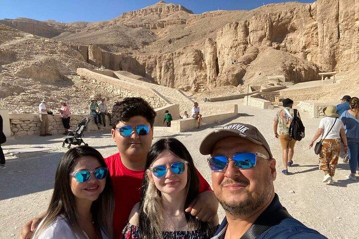 Full-Day Luxor private Tour from Cairo airport with Lunch