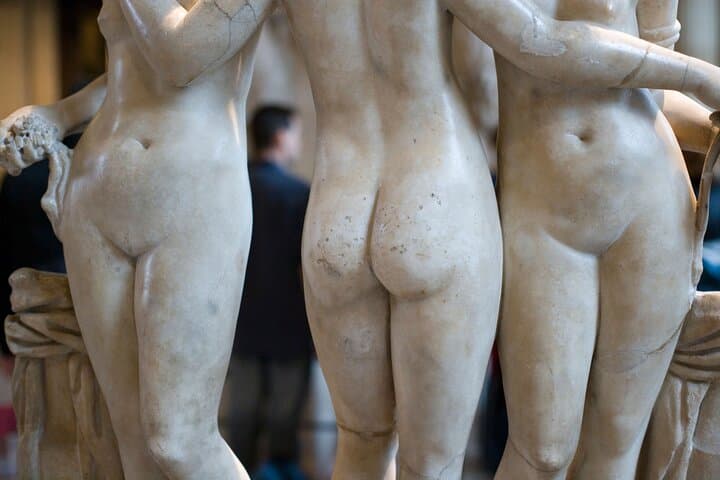 Private Tour of the Louvre Museum with Expert Guide