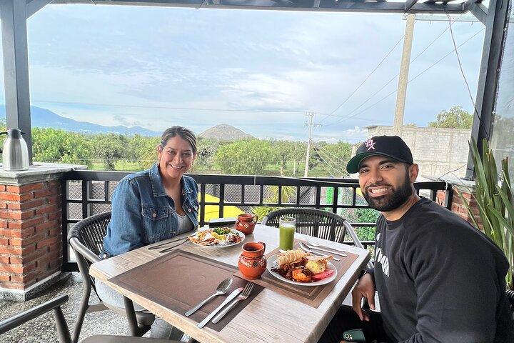 Teotihuacan Sunrise Hot Air Balloon Flight with Breakfast