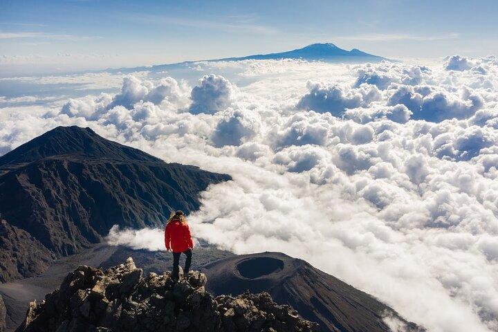 6-Day Mount Meru Climb through Momella Route Guided Tour