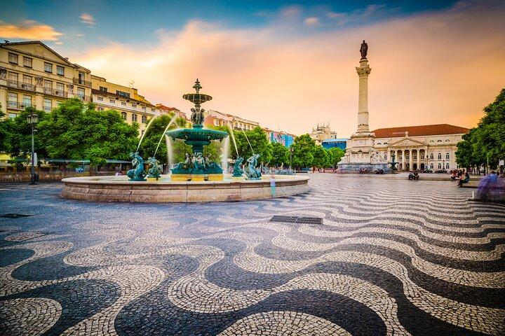 Lisbon Scavenger Hunt & Highlights Self-Guided Walking Tour
