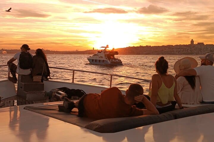 Istanbul Bosphorus Sunset Cruise Experience on Luxury Yacht