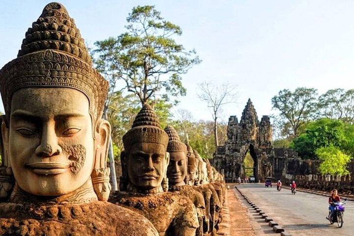 Round Trip Bangkok - Angkor Wat 3 Day 2 Night Package By Bus and Privet Vehicle