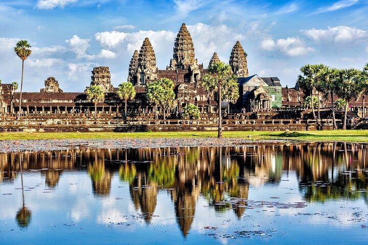 Round Trip Bangkok - Angkor Wat 3 Day 2 Night Package By Bus and Privet Vehicle